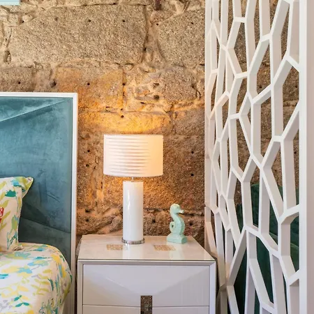 דירה Charming Stone Wall Apt With Metro Ac In Central Porto