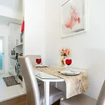 Modern Metro Ac Central Porto 2 Apartamento