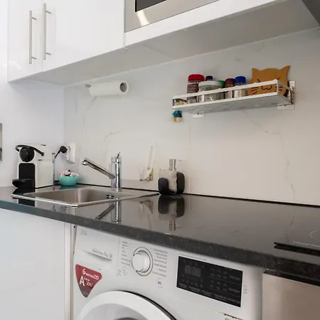 Cozy 2 Ac Near Metro * Porto