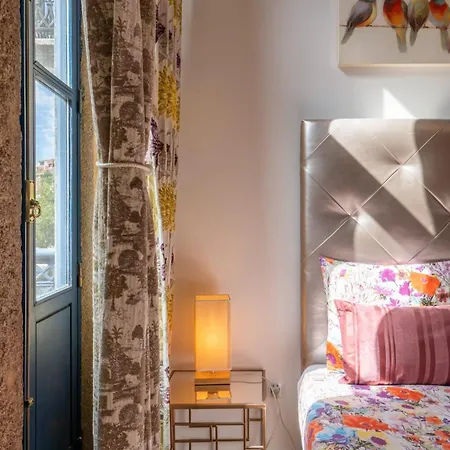 Appartamento Charming Stone With Metro Ac In Oporto