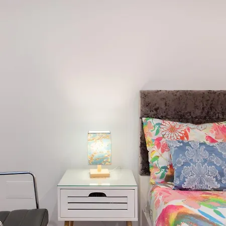 Charming Stone With Metro Ac In Appartamento