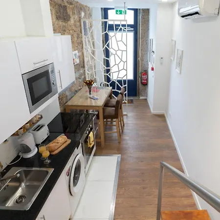 Charming Stone With Metro Ac In Oporto