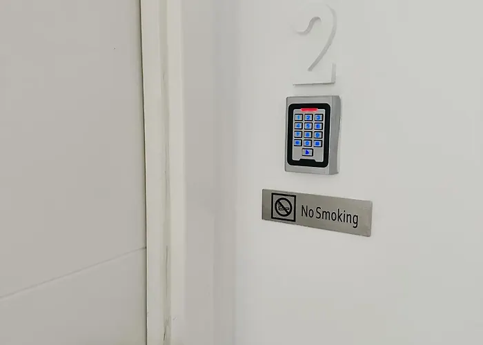 Cozy 2 Ac Near Metro