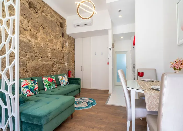 Cozy 2 Ac Near Metro Porto