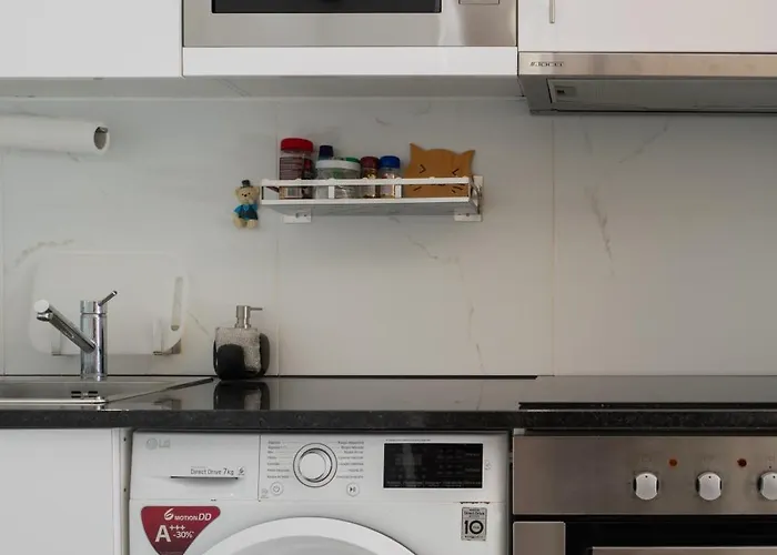 Cozy 2 Ac Near Metro Lägenhet *