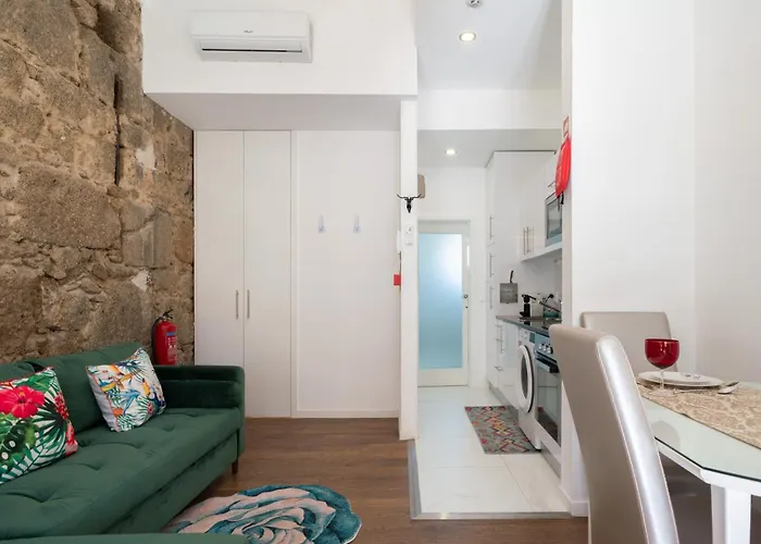 Cozy 2 Ac Near Metro