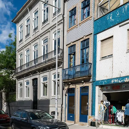 Charming Stone Wall Apt With Metro Ac In Central Porto Lejlighed *