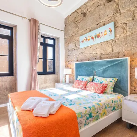 Lejlighed Charming Stone Wall Apt With Metro Ac In Central Porto *