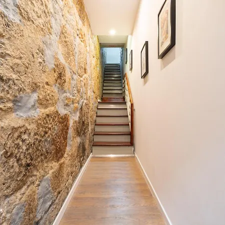 Charming Stone Wall Apt With Metro Ac In Central Porto * Porto