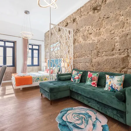 Charming Stone Wall Apt With Metro Ac In Central Porto Apartman *