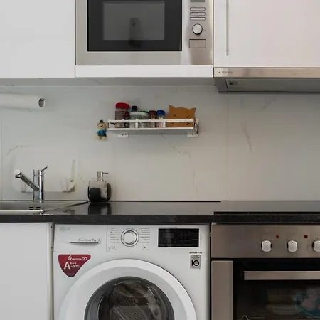 Cozy 2 Ac Near Metro Appartamento *