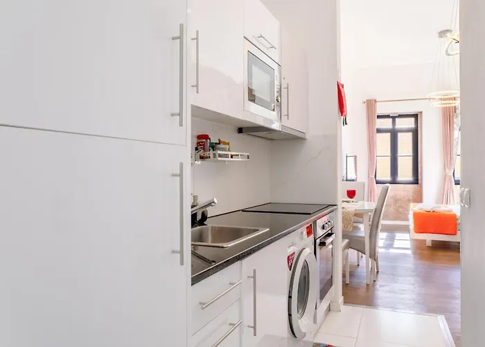 Cozy 2 Ac Near Metro Oporto